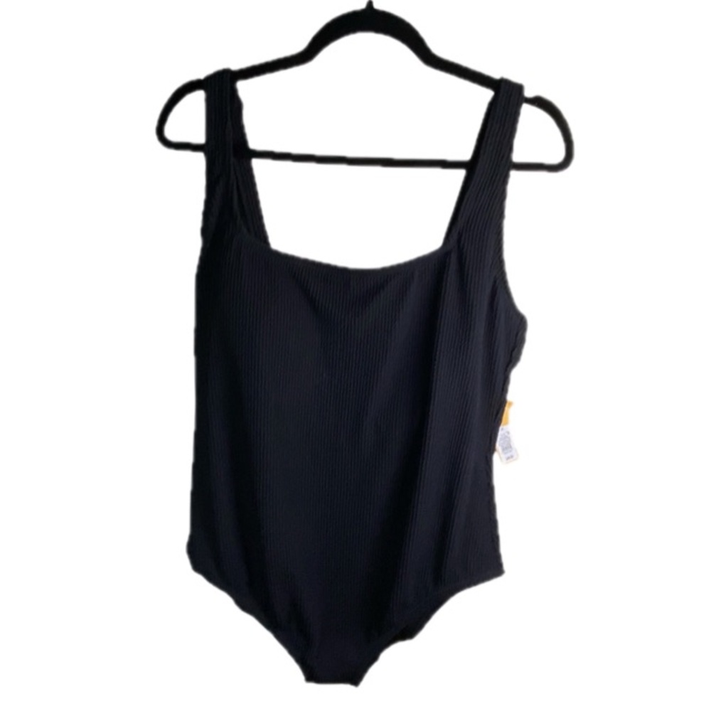KONA SOL Full Coverage
Pucker Textured Square Neck
One Piece Swimsuit Plus Sz 20 - Picture 4 of 7